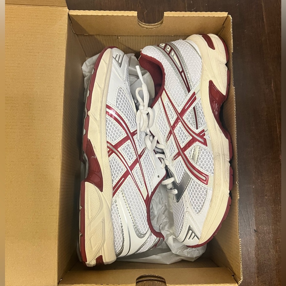 Women’s Asics GEL-1130 “White / Red Dahlia” - Picture 2 of 7